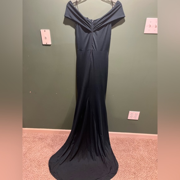 Emerald off the shoulder dress - Picture 2 of 2